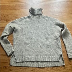 Vince Beige Heather Turtleneck Sweater small cozy and warm